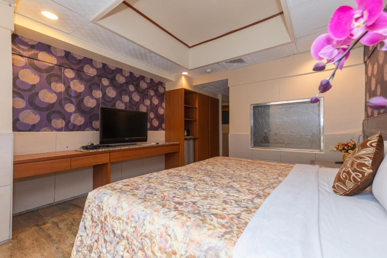 Yi Pin Business Hotel Taoyuan Exterior photo